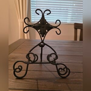 Black Metal Decorative Stand
